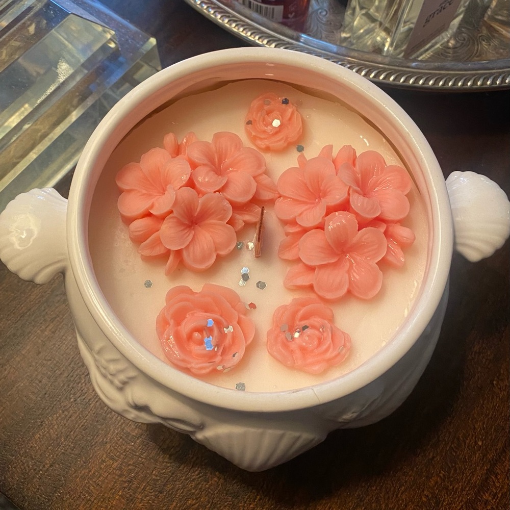 Vintage Chowder Bowl, Japan with new 15oz Cherry scented Soy candle